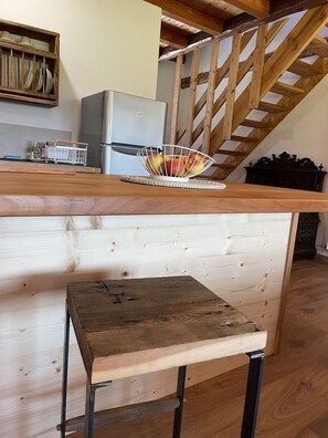 雪櫃、微波爐、焗爐、爐具