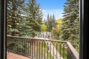 Property grounds - The Charter at Beaver Creek L022 (Beaver Creek)