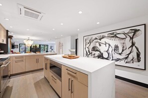 Fridge, microwave, oven, stovetop - The Charter at Beaver Creek L022 (Beaver Creek)