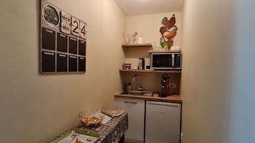 Refrigerador, microondas, horno