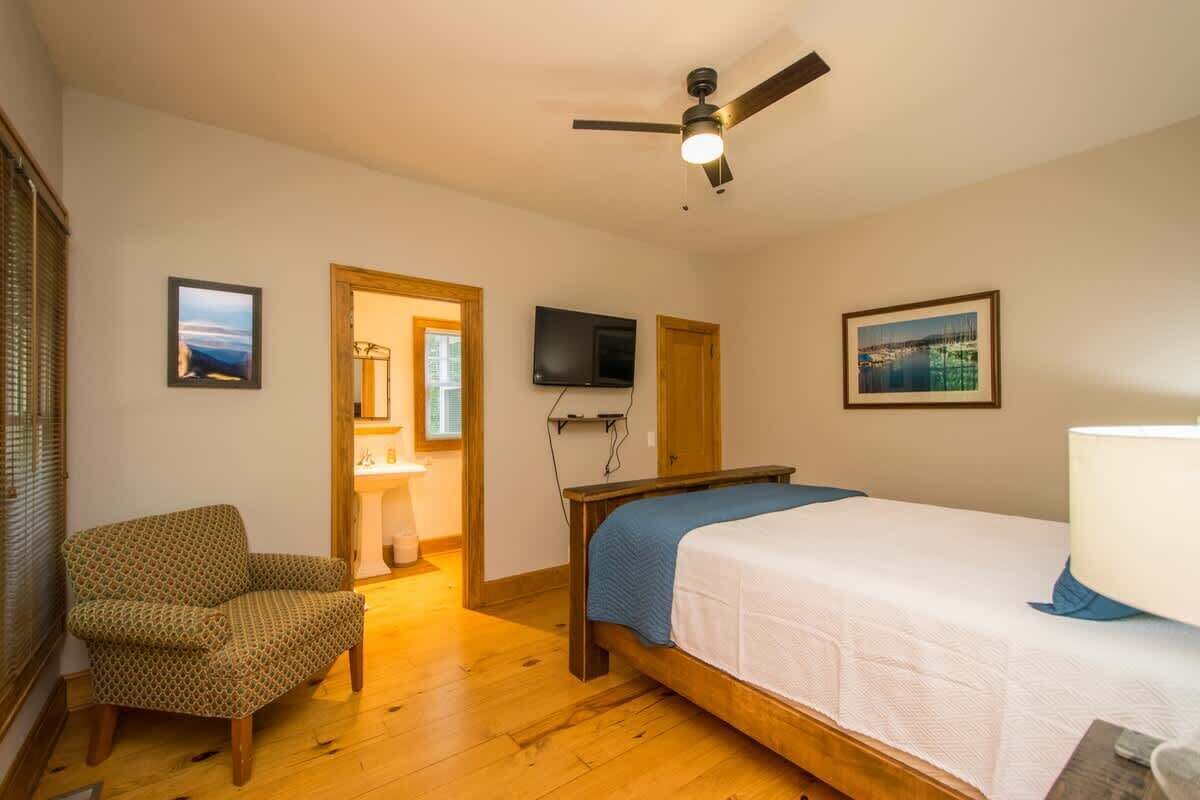 3 Schlafzimmer, Bügeleisen/Bügelbrett, WLAN, Bettwäsche