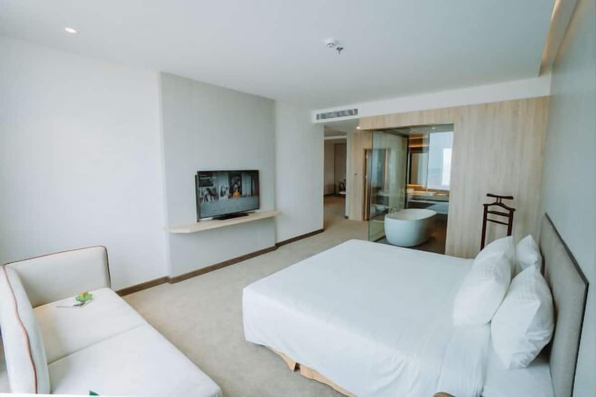Premium bedding, down comforters, memory foam beds, in-room safe