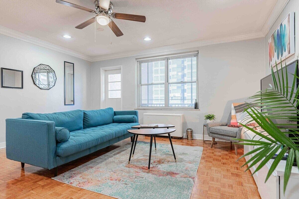 Relax and Enjoy in Downtown High Rise Condo