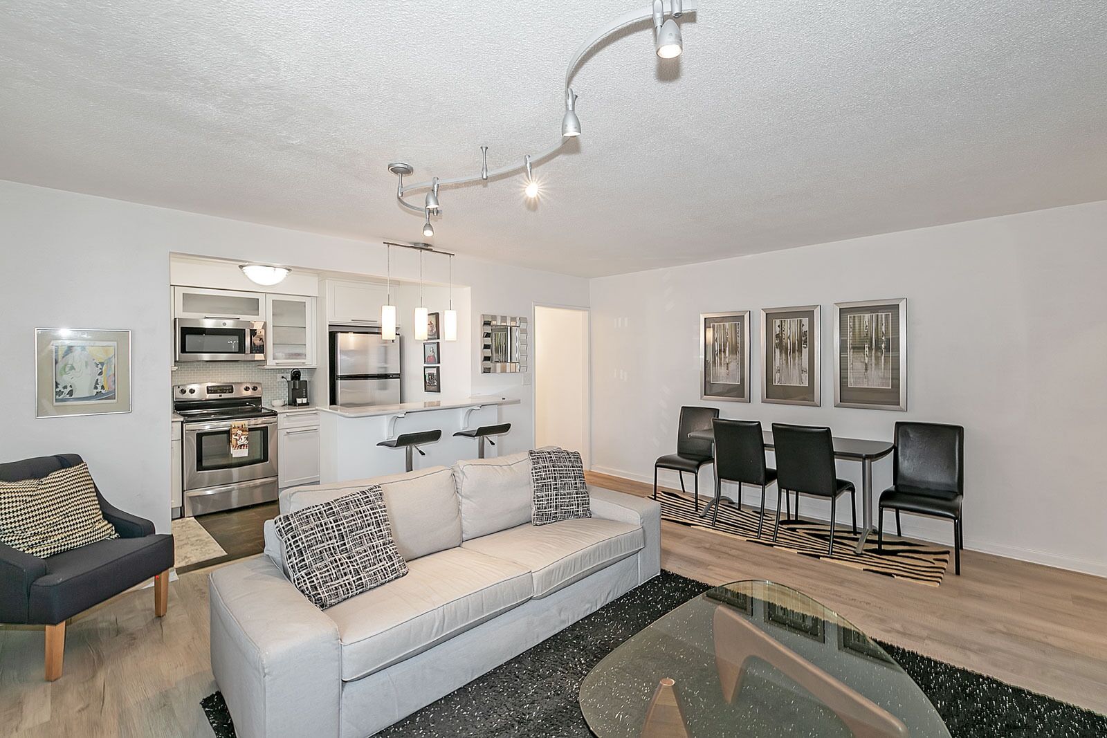 Downtown Condo Walk to GWCC and Coca-Cola