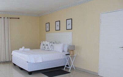 Moden styled rooms for a refreshing evening.