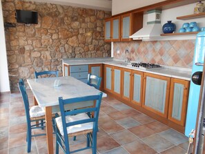 Kühlschrank, Herdplatte, Geschirrspüler