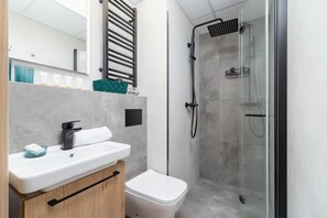 Shower, hair dryer, towels - Kątowa 10 | Studio Kraków | A/C | Sauna (Kraków)