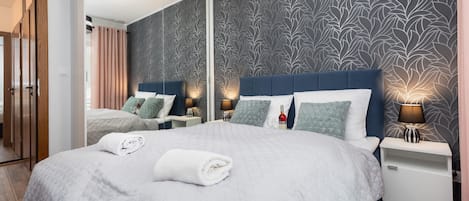 1 slaapkamer, een strijkplank/strijkijzer, wifi, beddengoed