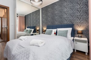 1 slaapkamer, een strijkplank/strijkijzer, wifi, beddengoed