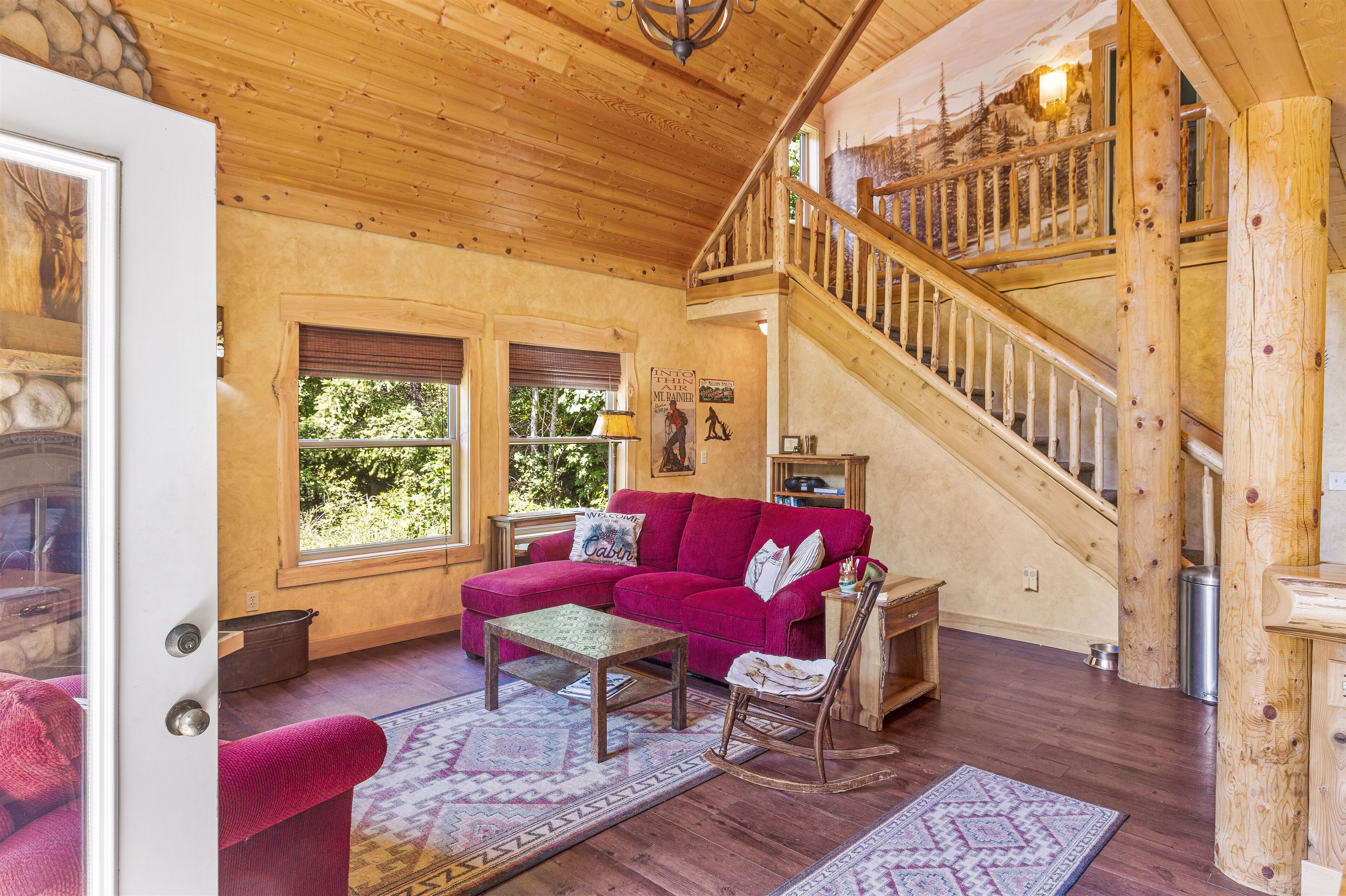 TV, fireplace, stereo