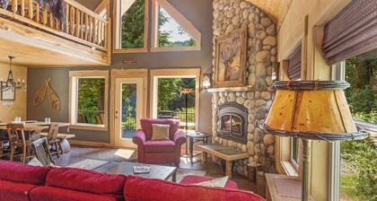 Escape the Tech-connected at Relaxing Elk Meadows