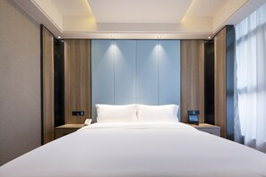 1 bedroom, blackout curtains, free WiFi