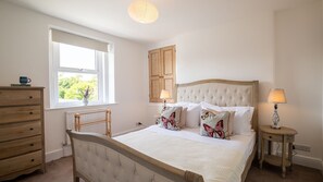 3 bedrooms, iron/ironing board, travel cot, free WiFi
