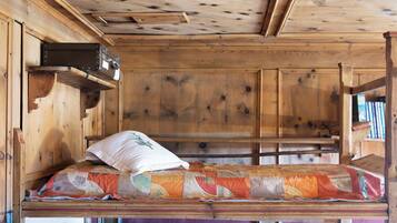 1 chambre, fer et planche Ă  repasser, Wi-Fi gratuit, draps fournis