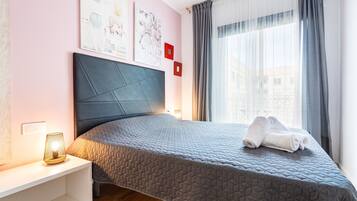 3 bedrooms, iron/ironing board, free WiFi, bed sheets