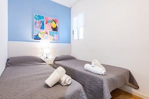 3 dormitorios, tabla de planchar con plancha, wifi gratis y ropa de cama