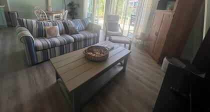 Charming Beach Bungalow in the Heart of it All