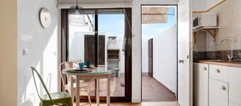Studio 'Clara 1' close to the Sea with Terrace & Wi-Fi
