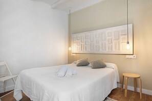 Iron/ironing board, free WiFi, bed sheets - Studio 'Clara 1' close to the Sea with Terrace & Wi-Fi (Conil)