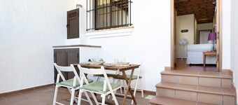 Apartment 'Marta' close to the Sea with Terrace & Wi-Fi