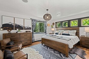 4 bedrooms, iron/ironing board, travel cot, WiFi