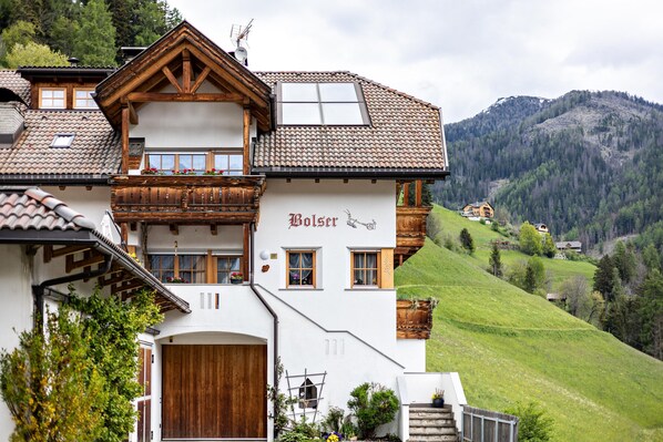 Exterior - 'Bolser Apartment Plan de Corones' with Mountain View, Garden & Wi-Fi (Pieve di Marebbe)