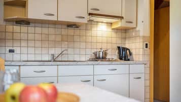 Refrigerador, microondas, parrilla de estufa y lavavajillas