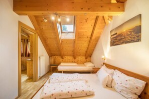 1 habitación, escritorio, wifi gratis y ropa de cama 