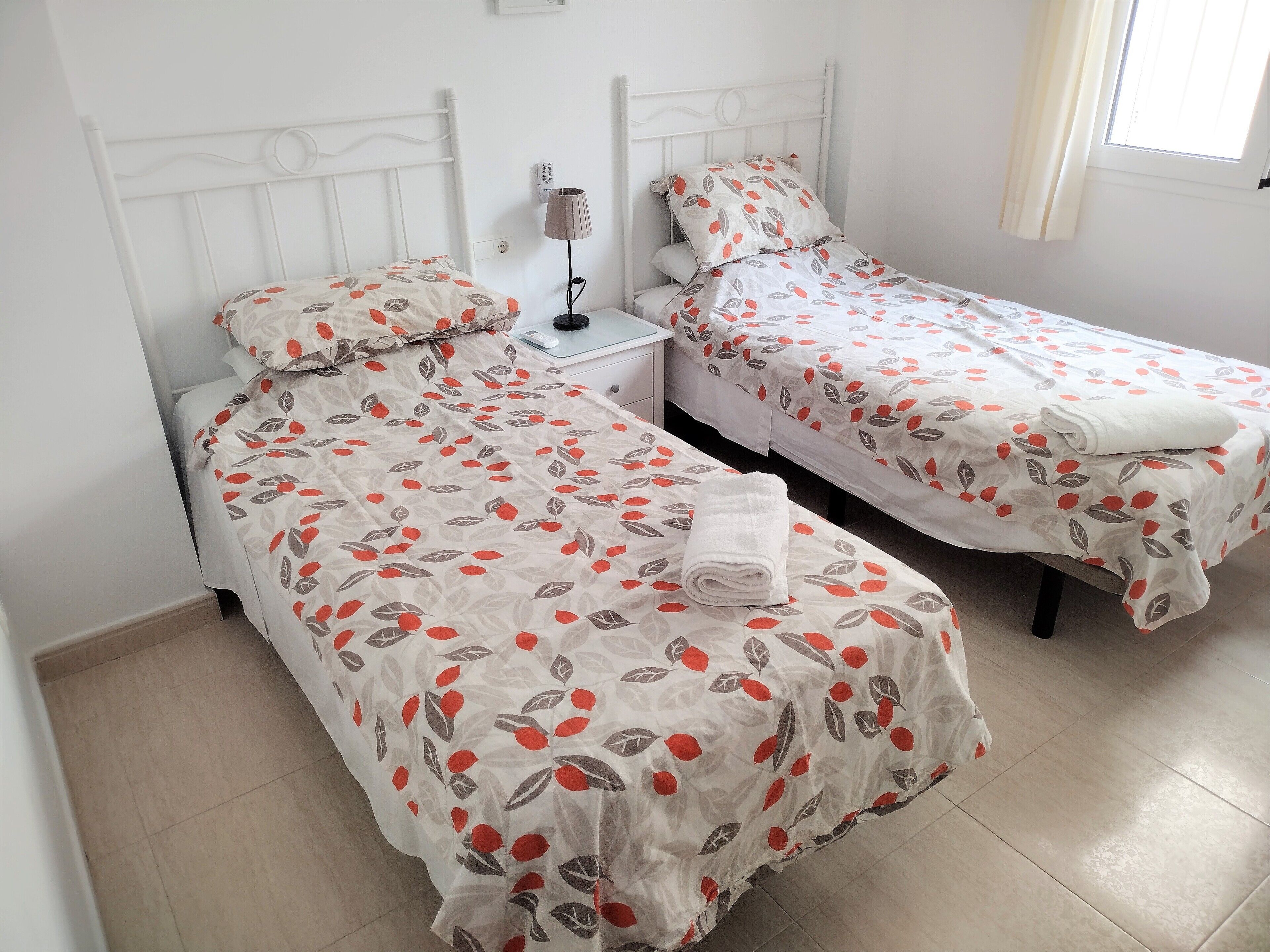 3 soverom, strykejern/-brett, wi-fi (inkludert) og sengetøy