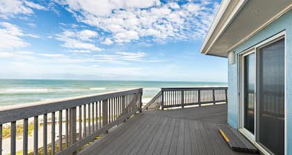 Oceanfront Penthouse Apartment-Twinzer