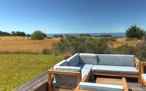 Property grounds - Lovely Day: 2  BR, 2.5  BA House in Sea Ranch, Sleeps 6 (Sea Ranch)