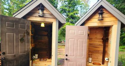 Cozy Northwoods Mini Cabin.....**SAUNA/HOT TUB**ATV/SNOWMOBILE TRAILS**