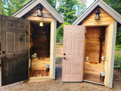 Cozy Northwoods Mini Cabin.....**SAUNA/HOT TUB**ATV/SNOWMOBILE TRAILS**