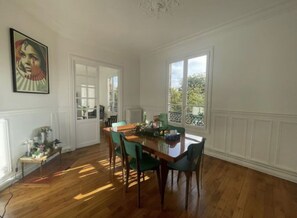 تناول الطعام