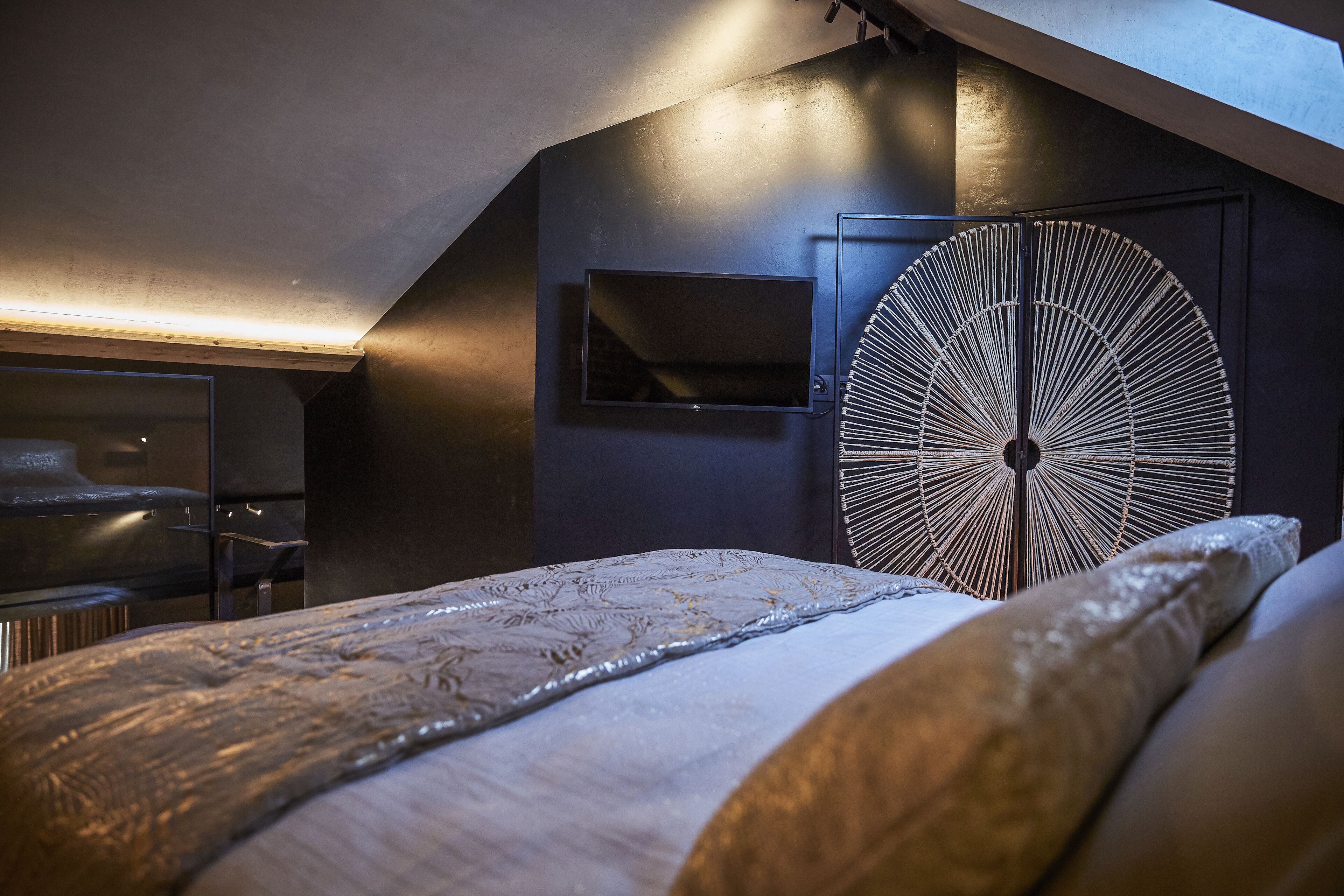 Premium bedding, Select Comfort beds, in-room safe, blackout drapes