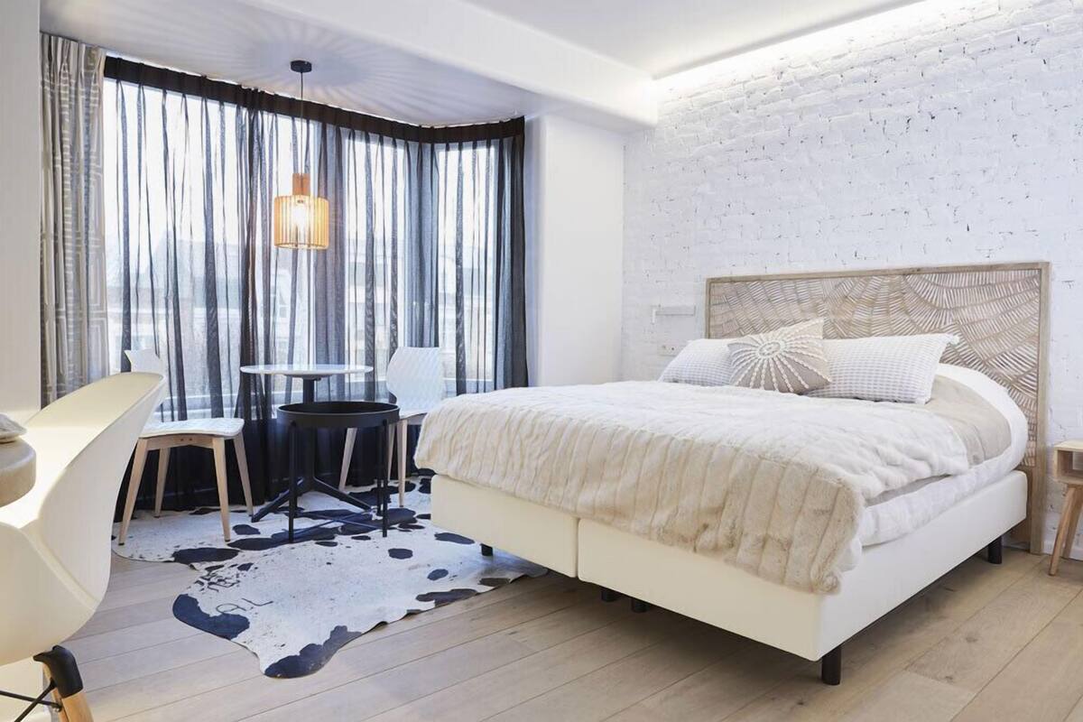 Kamar Klasik, 1 Tempat Tidur Queen, Bebas Asap Rokok, pemandangan kota | Seprai premium, tempat tidur Select Comfort, dan brankas