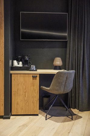 Luxury-Zimmer, 1 Queen-Bett, Nichtraucher, Stadtblick | Hochwertige Bettwaren, Select-Comfort-Betten, Zimmersafe