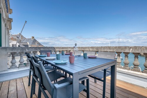 Beautiful flat with view on the port of Le Croisic
