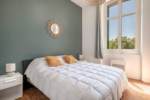 3 bedrooms, iron/ironing board, free WiFi