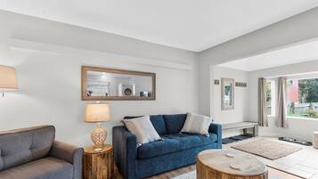 Smart TV, video games