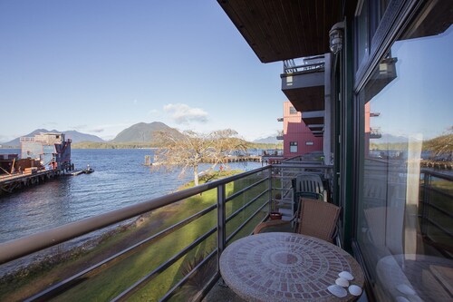 Fred Tibbs #17 I Ocean View I Fireplace I Downtown I Bakery I Cozy