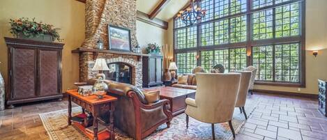 House, 6 Bedrooms | Interior