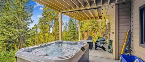 House, 5 Bedrooms | Spa