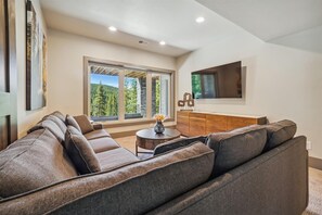 House, 3 Bedrooms | Living area - Golden Fox House 4 Bedroom Home by RedAwning (Breckenridge)