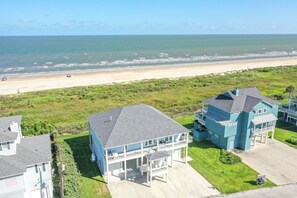House, 3 Bedrooms | Beach