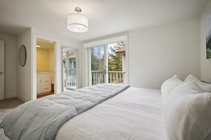 Townhome, 3 Bedrooms | 3 bedrooms, iron/ironing board, free WiFi