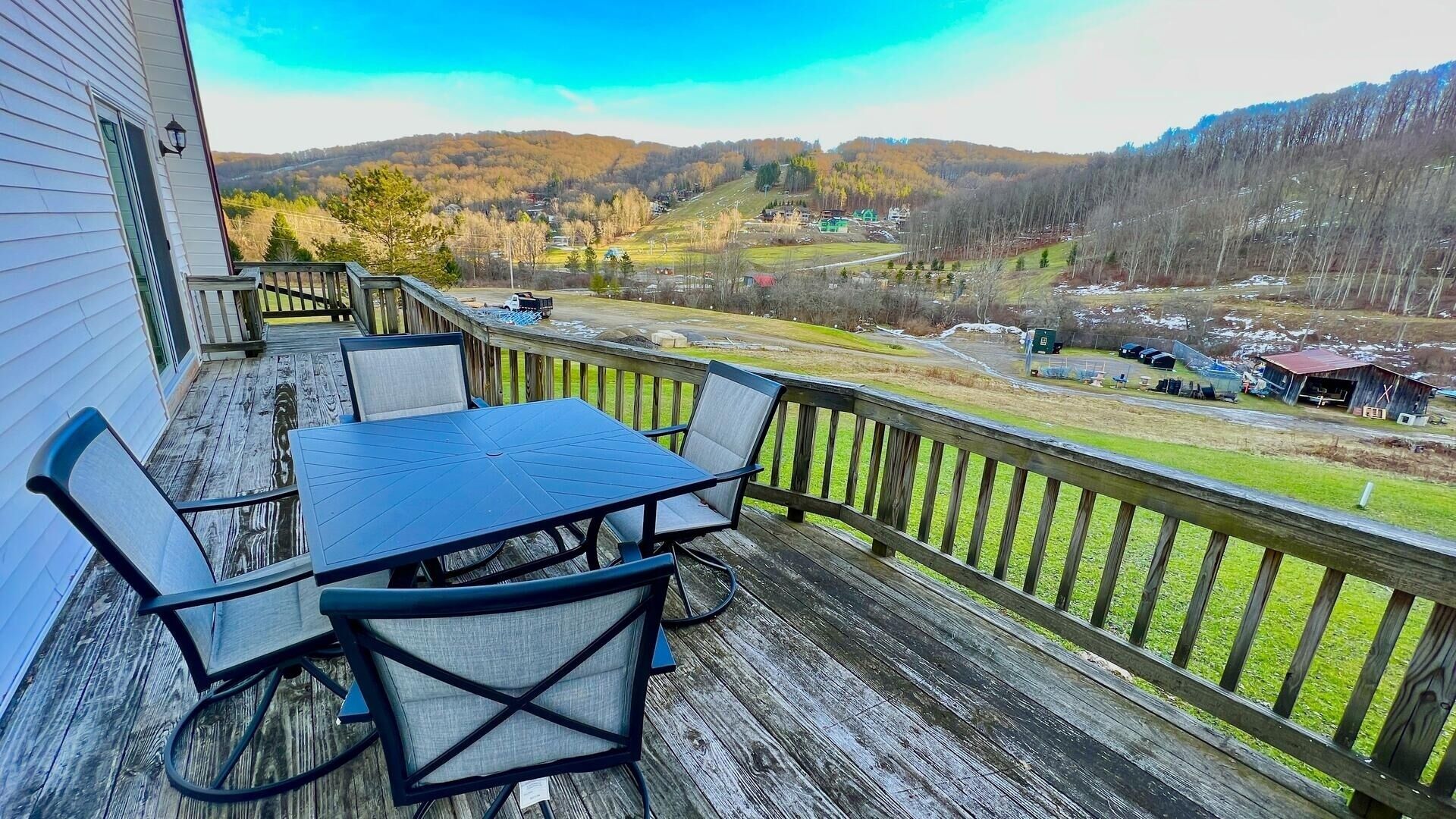 Chalet, 4 Bedrooms | Property grounds