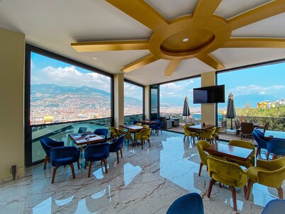 Castle's Light Boutique Hotel