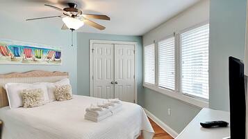 2 bedrooms, individually decorated, individually furnished