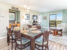 Condo, Multiple Beds, Kitchen, Partial Ocean View (#15A - No Pets) | Dining